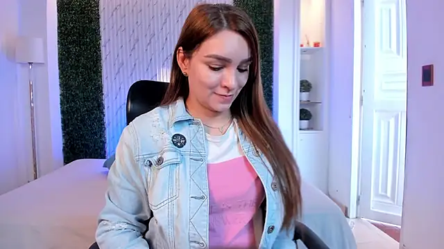 Snapshot of miataylorr1 chatting on October 31, 2025, 12:13 pm miataylorr1 online show from October 31, 2025, 12:13 pm