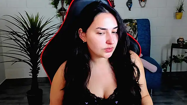 CeceliaJohnson online show from November 14, 2025, 8:07 am