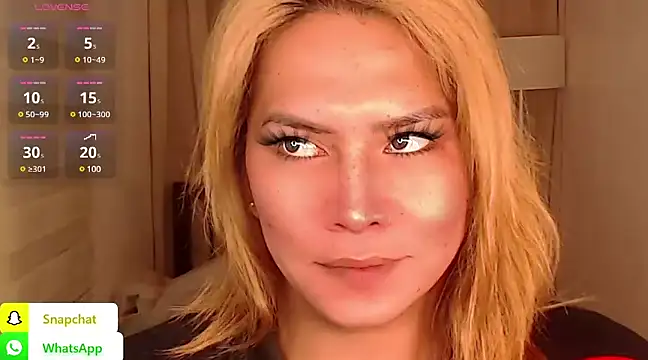 QUEEN GIAMOORE69 online show from December 20, 2024, 10:54 pm