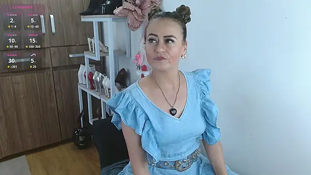Snapshot of magenta_maturr chatting on December 15, 2025, 11:10 pm magenta maturr online show from December 15, 2025, 11:10 pm