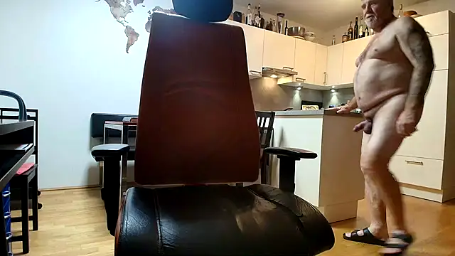 Snapshot of crazylemy chatting on November 14, 2025, 8:34 pm crazylemy online show from November 14, 2025, 8:34 pm