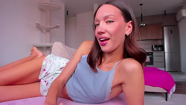 bestfootfetish online show from April 15, 2026, 9:15 am