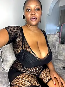 Hyra Ari online show from October 31, 2025, 6:21 am