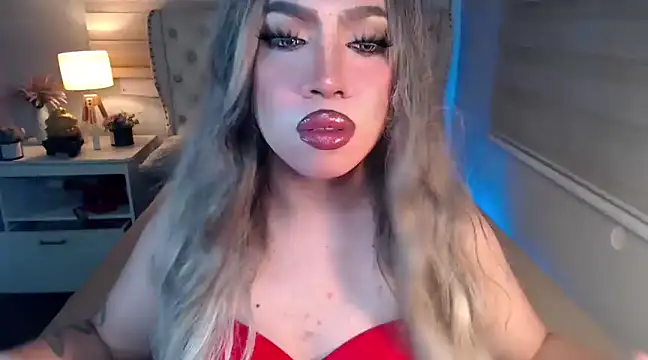 Snapshot of RebecaNextToYou chatting on February 13, 2025, 8:24 pm RebecaNextToYou online show from February 13, 2025, 8:24 pm