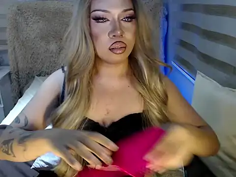 Snapshot of RebecaNextToYou chatting on September 28, 2025, 4:47 pm RebecaNextToYou online show from September 28, 2025, 4:47 pm