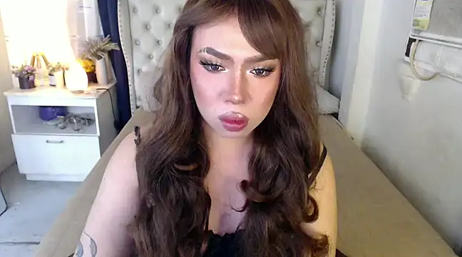 Snapshot of RebecaNextToYou chatting on January 22, 2025, 8:38 pm RebecaNextToYou online show from January 22, 2025, 8:38 pm