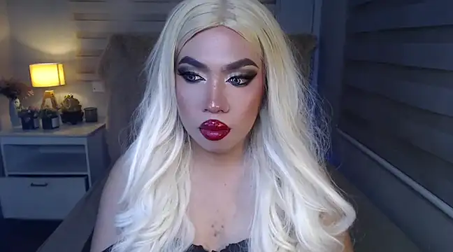 Snapshot of RebecaNextToYou chatting on March 7, 2025, 8:33 pm RebecaNextToYou online show from March 7, 2025, 8:33 pm