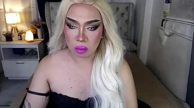 Snapshot of RebecaNextToYou chatting on January 14, 2025, 4:50 pm RebecaNextToYou online show from January 14, 2025, 4:50 pm