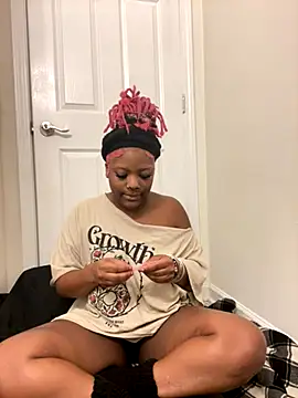 Snapshot of Indigo-love23 chatting on November 16, 2025, 1:43 am Indigo-love23 online show from November 16, 2025, 1:43 am