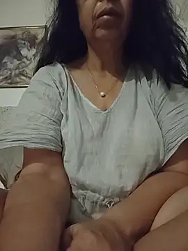 Susannemilf online show from April 9, 2026, 11:00 pm