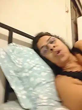 Susannemilf online show from March 15, 2026, 2:57 pm