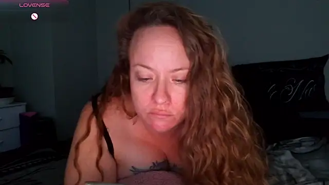 Snapshot of julimonroe chatting on February 17, 2026, 3:26 am julimonroe online show from February 17, 2026, 3:26 am