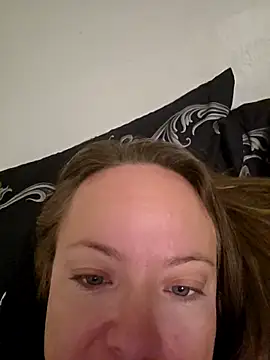 julimonroe online show from October 3, 2025, 10:39 am