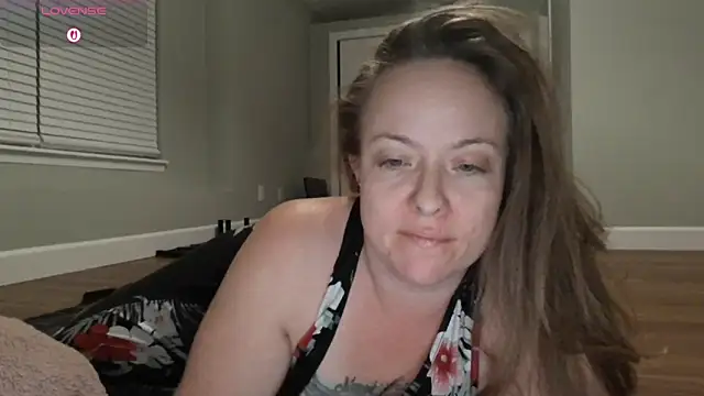 Snapshot of julimonroe chatting on December 20, 2025, 4:15 am julimonroe online show from December 20, 2025, 4:15 am