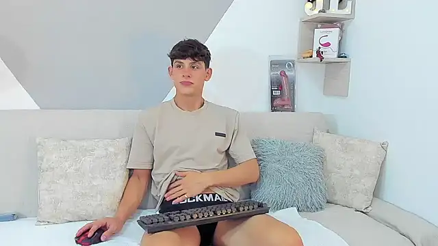 logan thomas online show from January 26, 2025, 7:21 am