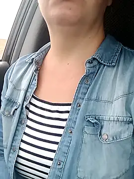 Saysomething3 online show from October 6, 2025, 8:37 am