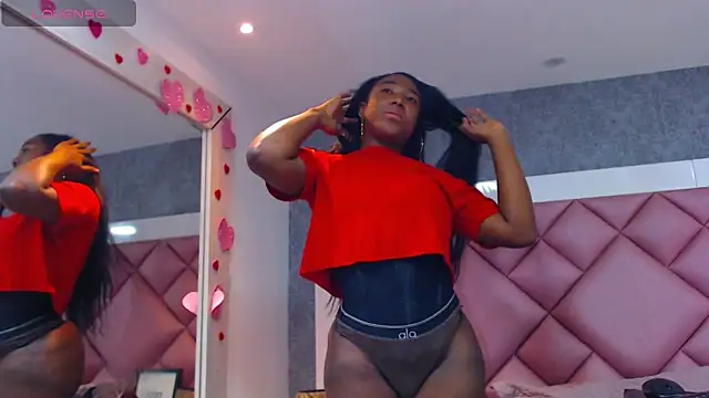 DanielaDuff online show from May 8, 2026, 8:01 pm