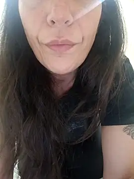    z   online show from March 5, 2026, 8:16 pm