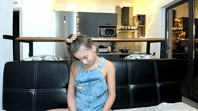 Snapshot of ElizSweet chatting on December 2, 2025, 10:55 pm ElizSweet online show from December 2, 2025, 10:55 pm