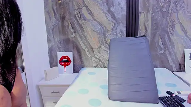 HellenJohansson online show from November 12, 2025, 7:29 pm