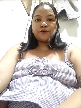 milkytitsmom4u online show from March 2, 2026, 4:25 pm