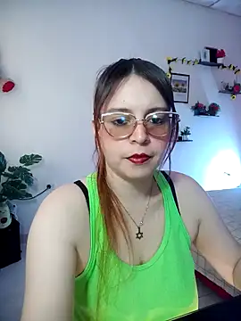 lorenitabella online show from February 27, 2026, 8:41 pm