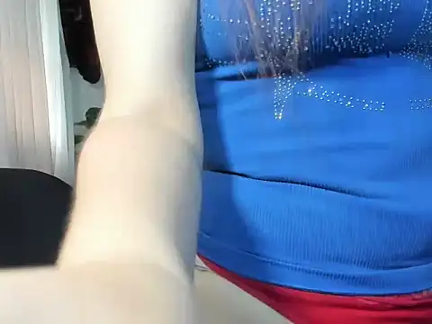 Snapshot of lorenitabella chatting on October 25, 2025, 8:53 pm lorenitabella online show from October 25, 2025, 8:53 pm