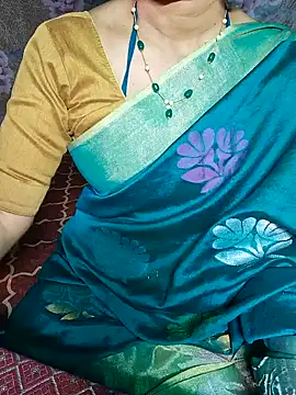 Snapshot of XBHUUME chatting on January 29, 2025, 5:24 pm XBHUUME online show from January 29, 2025, 5:24 pm