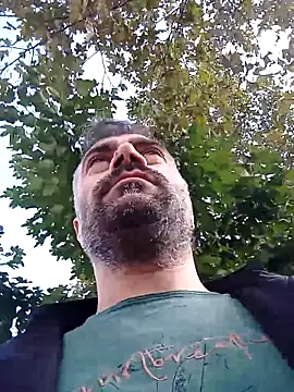 Snapshot of kevgir08 chatting on October 20, 2025, 12:06 pm kevgir08 online show from October 20, 2025, 12:06 pm