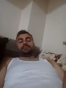 Snapshot of kevgir08 chatting on October 26, 2025, 9:26 pm kevgir08 online show from October 26, 2025, 9:26 pm