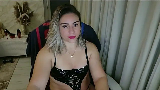 Snapshot of Annyfit4you chatting on November 11, 2025, 3:23 am Annyfit4you online show from November 11, 2025, 3:23 am