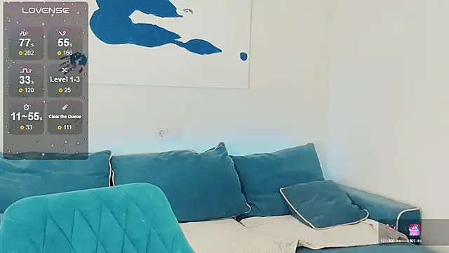 Snapshot of Born_to_Loveee chatting on February 6, 2025, 3:09 pm Born to Loveee online show from February 6, 2025, 3:09 pm