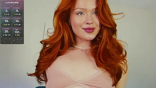 Snapshot of Born_to_Loveee chatting on December 12, 2024, 12:33 pm Born to Loveee online show from December 12, 2024, 12:33 pm