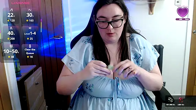 Snapshot of Rebecca_Summer chatting on May 4, 2026, 2:20 pm Rebecca Summer online show from May 4, 2026, 2:20 pm
