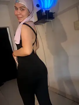 MatchedEyebrow online show from February 21, 2026, 6:43 pm