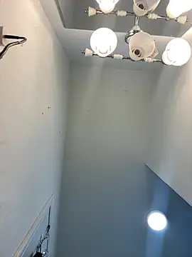 RolandoAmbrocio online show from April 27, 2026, 11:14 pm