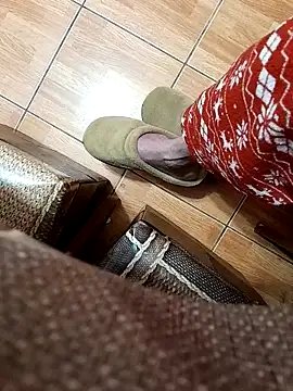 feet toes online show from February 21, 2025, 5:24 am