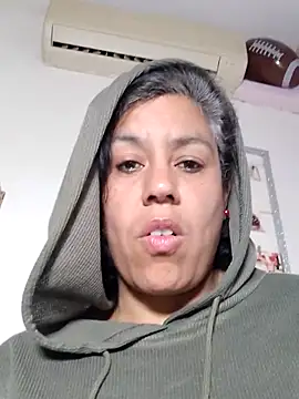 Molly newman6 online show from April 18, 2026, 7:07 pm