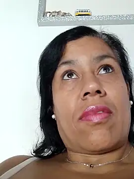 Snapshot of Molly_newman6 chatting on September 28, 2025, 5:03 am Molly newman6 online show from September 28, 2025, 5:03 am