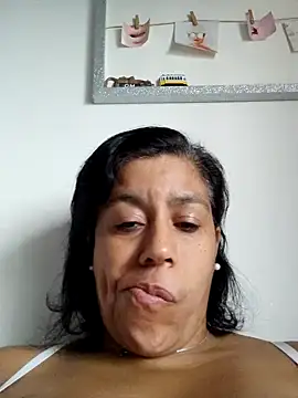 Snapshot of Molly_newman6 chatting on September 28, 2025, 5:09 pm Molly newman6 online show from September 28, 2025, 5:09 pm