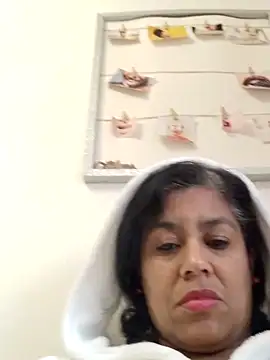 Snapshot of Molly_newman6 chatting on March 21, 2025, 5:12 pm Molly newman6 online show from March 21, 2025, 5:12 pm