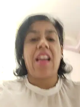 Snapshot of Molly_newman6 chatting on October 8, 2025, 3:52 am Molly newman6 online show from October 8, 2025, 3:52 am