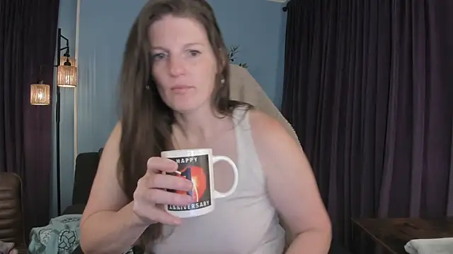 Kelly Carolina online show from June 4, 2026, 11:48 am