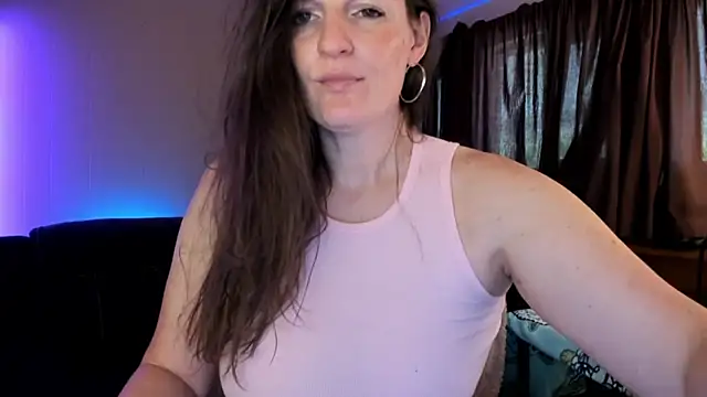 Snapshot of Kelly_Carolina chatting on September 12, 2025, 5:24 pm Kelly Carolina online show from September 12, 2025, 5:24 pm