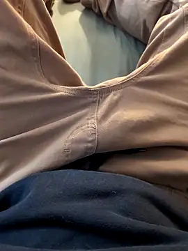 Snapshot of MrandMrsHaze chatting on December 17, 2025, 3:50 pm MrandMrsHaze online show from December 17, 2025, 3:50 pm