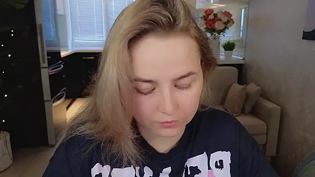 Mira Mermayd online show from March 22, 2026, 1:09 am