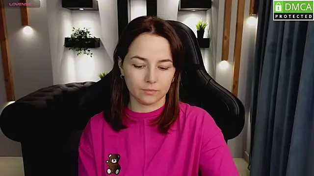 Snapshot of Mira_Mermayd chatting on March 5, 2025, 8:10 am Mira Mermayd online show from March 5, 2025, 8:10 am