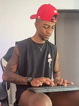 Snapshot of YeremiBrowm chatting on February 27, 2025, 8:31 pm YeremiBrowm online show from February 27, 2025, 8:31 pm