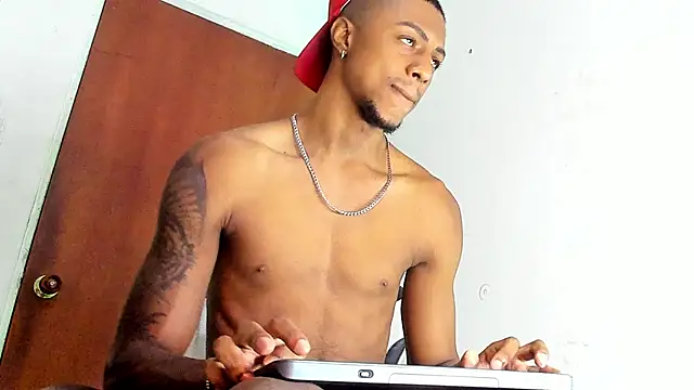 Snapshot of YeremiBrowm chatting on January 28, 2025, 8:04 pm YeremiBrowm online show from January 28, 2025, 8:04 pm