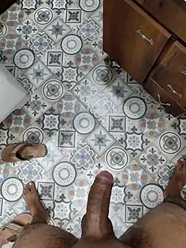 Snapshot of BiggDse chatting on December 19, 2025, 4:20 pm BiggDse online show from December 19, 2025, 4:20 pm